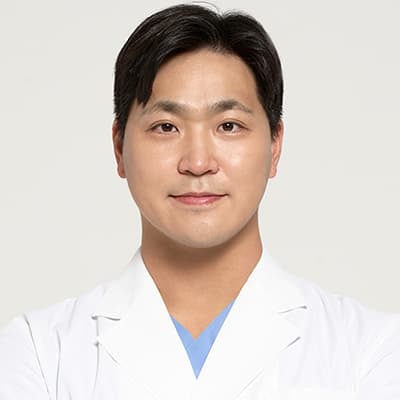 パクイヒョン院長